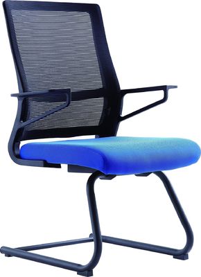 Sedia in maglia elegante e resistente, perfetta per un'alta funzionalità in ufficio.