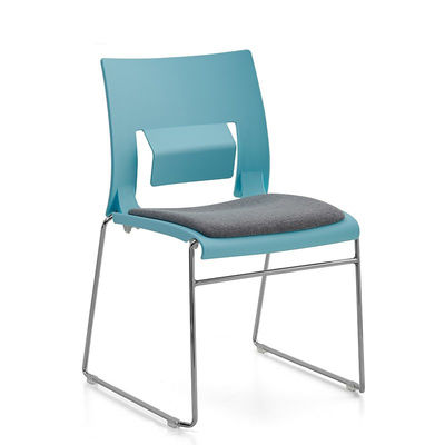 Tipo metallico Altre sedie da conferenza in plastica in PP ergonomica con design curvo confortevole