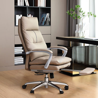 Sedile da ufficio in pelle originale con poggiapiedi regolabile in altezza e design moderno