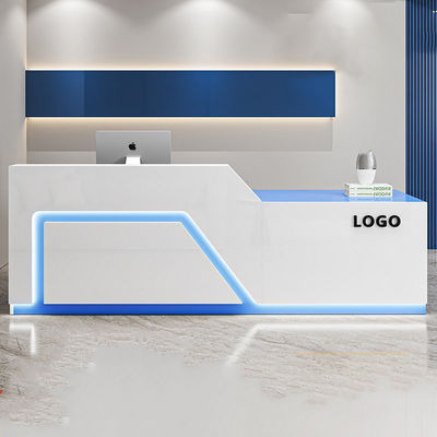 Salone Reception Desk Mall Shop Display Contatore Pedestal Per OEM ODM Scenari di utilizzo