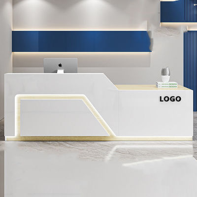 Salone Reception Desk Mall Shop Display Contatore Pedestal Per OEM ODM Scenari di utilizzo