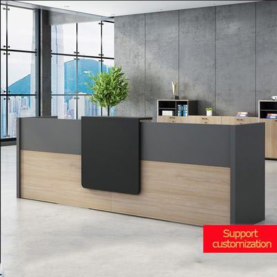 Arredamento commerciale in stile design moderno