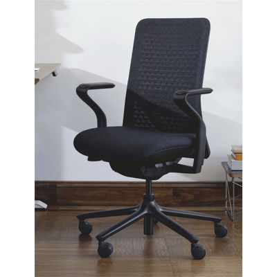 Poltrona da ufficio progettazione ergonomica per comodo schienale sedentario e girante PC Gaming