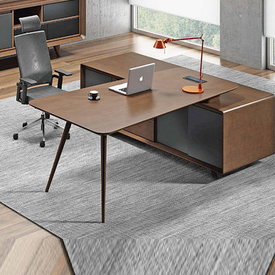 Mobili da ufficio di design contemporaneo Stazione di lavoro a forma di L per un manager moderno