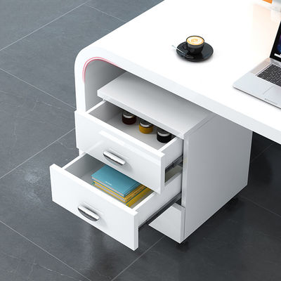 Imballaggio della posta Modern Simple White Lacquer Staff Desk per 4 persone in Office Design