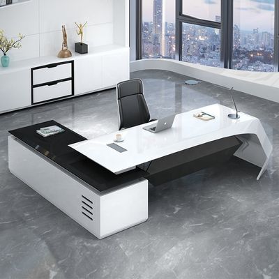 Gran tavolo in lacca personalizzabile Perfetto per manager e supervisori in ufficio