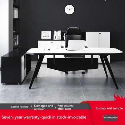 Modern Single Person Office Desk and Chair Arredamento elegante per lo spazio di lavoro del manager