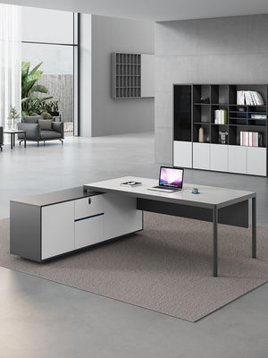 Moderno in forma di L PANEL Legno mobili ufficio amministrativo scrivania e sedia per il capo CEO