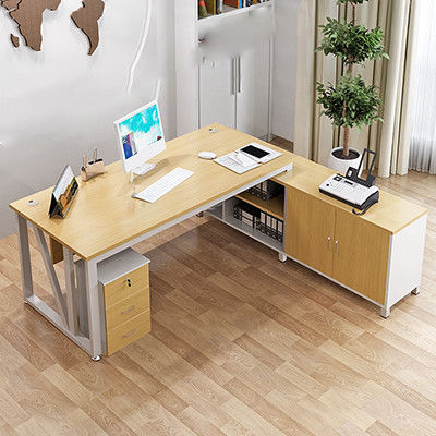 Moderno stile semplice MDF Materiale L Forma capo Amministratore Delegato ufficio scrivania esecutiva scrivania con armadio