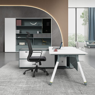 Modern L-shaped Executive Desk Tavolo da ufficio in legno per il CEO Manager in colori personalizzati