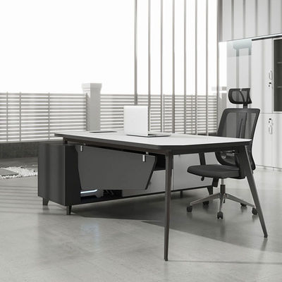 Scrivania in forma di L in stile moderno per la postazione di lavoro esecutiva del CEO