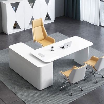 ISO9001/ISO14001 certificato JUNYI CEO Office Desk and Chair Set con vernice da forno MDF
