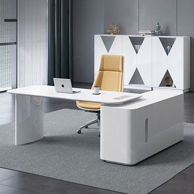 ISO9001/ISO14001 certificato JUNYI CEO Office Desk and Chair Set con vernice da forno MDF