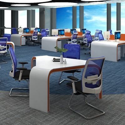 ODM Modern Triangle Office Desk and Chair Combinazione Small Showroom Tavolo conferenze