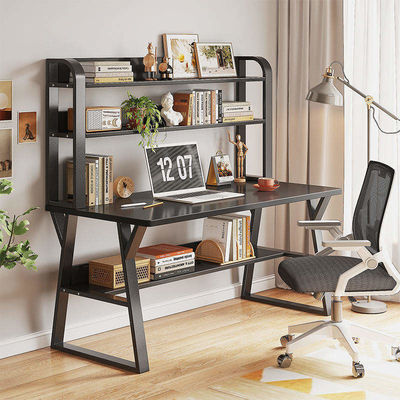 Tavolo per computer in legno per giocare o lavorare in altre stanze moderno e minimalista