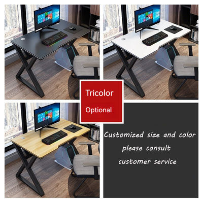 Personal computer desktop a combinazione gratuita per studenti e professionisti