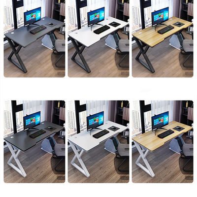 Personal computer desktop a combinazione gratuita per studenti e professionisti