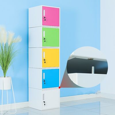 Appartamento per l'archiviazione con serratura e tre cassetti mobili