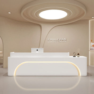 Recepzione multifunzionale semplice e moderna per il ristorante bianco di lusso