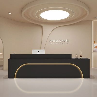 Recepzione multifunzionale semplice e moderna per il ristorante bianco di lusso