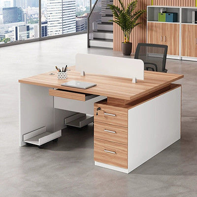 Desktop Computer Office Combinazione di scrivania e sedia per una semplice stazione di lavoro di scrittura moderna