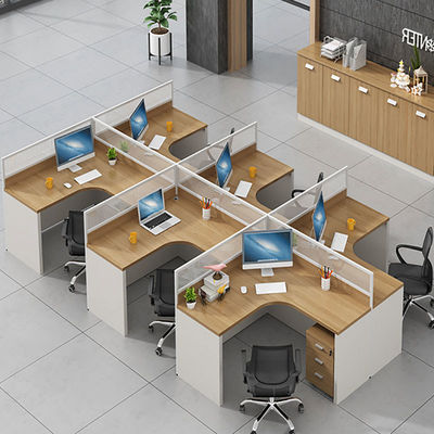 Altre scrivanie per postazioni di lavoro per impiegati