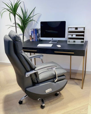 Confortevole poltrona da capo di design moderno con ricarica USB wireless e massaggio elettrico