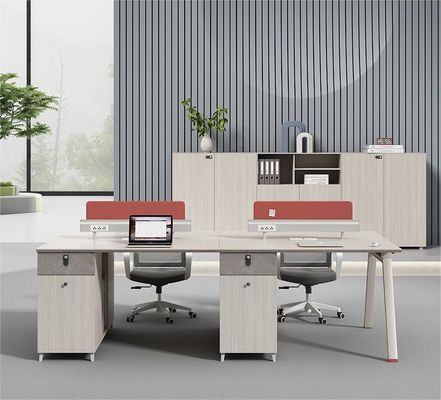 Arredamento per ufficio modulare, composto da postazione di lavoro e ufficio di lavoro