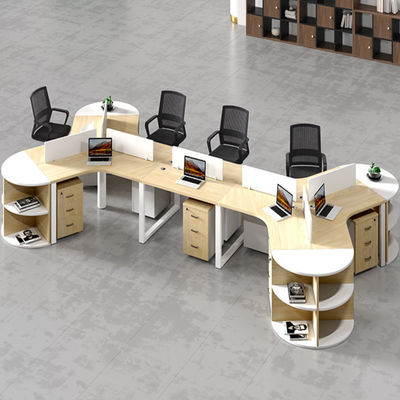 Spazi di lavoro Arredamento per ufficio Scrivania e sedia in legno Combinazione per 3/6 persone