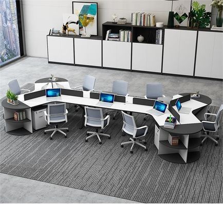 3/6 Stazione di lavoro per persone Mobili di ufficio moderni semplici con sedia da scrivania e schermi