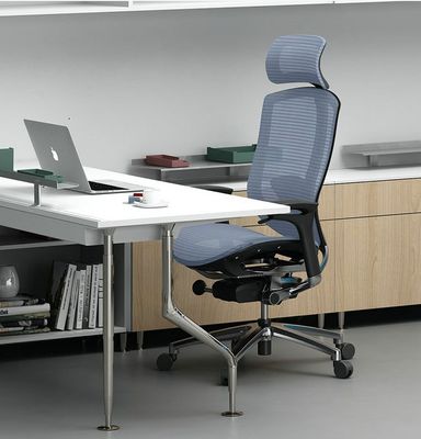 Sedia da ufficio ergonomica a schiena a maglia con telaio in alluminio e sedile comodo