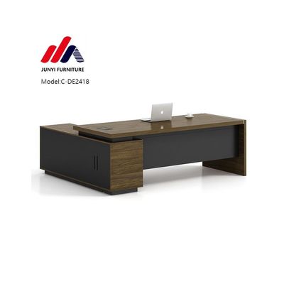 Stylish L-shaped Executive Office Desk per Direttore e Manager in Design Moderno