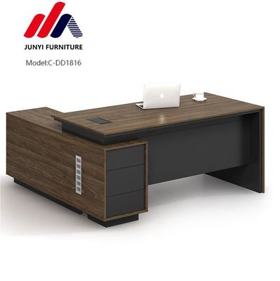 Stylish L-shaped Executive Office Desk per Direttore e Manager in Design Moderno